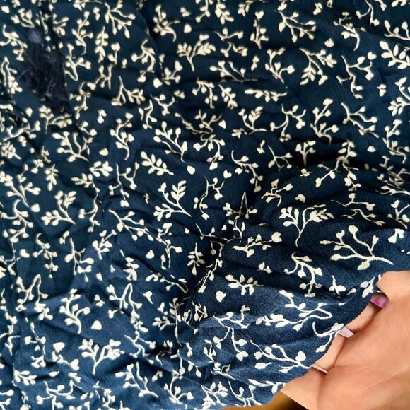 H&M Midi Dress Navy Blue with White Floral Pattern - Picture 4 of 6